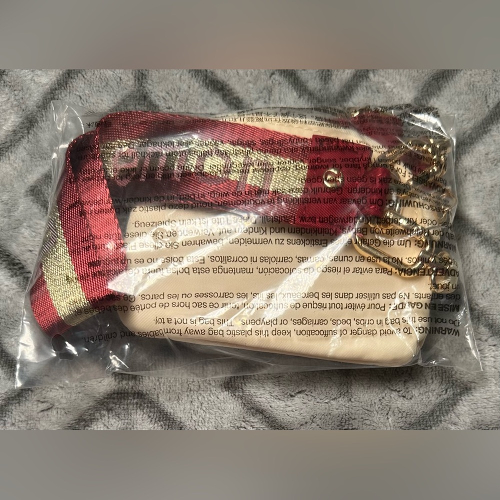lululemon athletica Dual Pouch Wristlet — Red & Cream - Picture 2 of 3